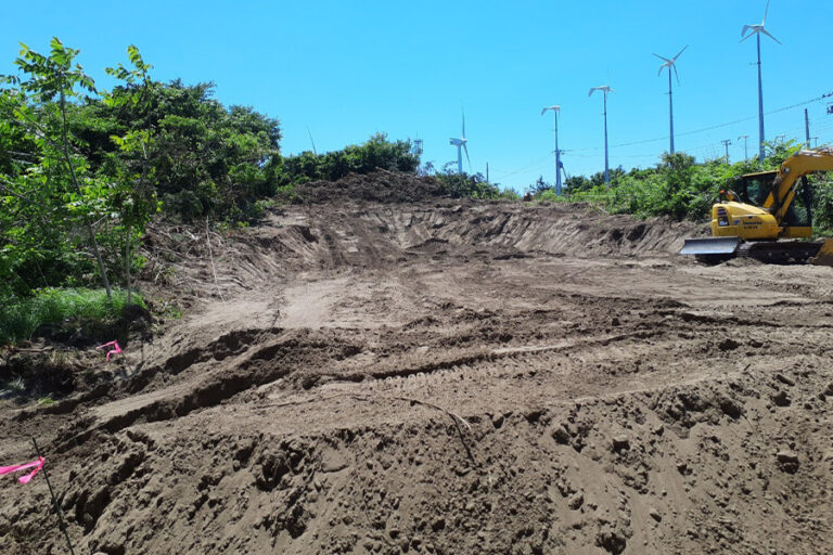 搬入路と現場の造成